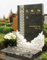橄欖枝下的百合花——墓碑設計